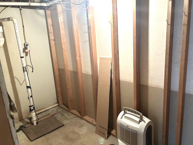view of unfinished basement