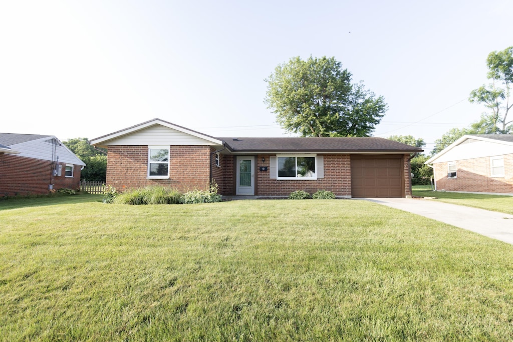 467 E Mayfield Sq, Troy, OH 45373 - photo 1