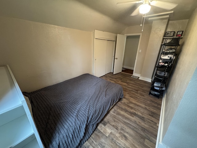 411 Middle St, Wapakoneta, OH 45895 - bedroom with wood finished floors, a textured wall, vaulted ceiling, ceiling fan, and a closet