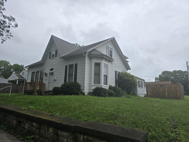 324 N Detroit St, Bellefontaine, OH 43311 - photo 3