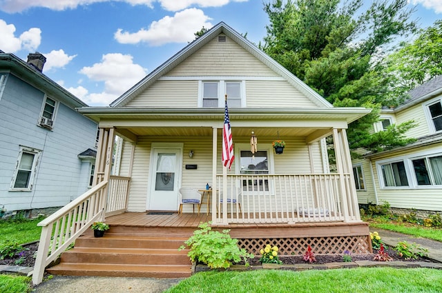 716 E Madison Ave, Springfield, OH 45503 - bungalow-style house with a porch