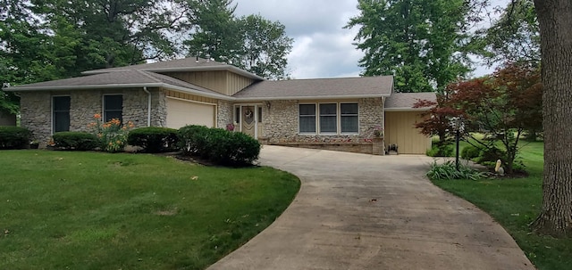 16225 Nottingham Dr, Wapakoneta, OH 45895 - photo 2