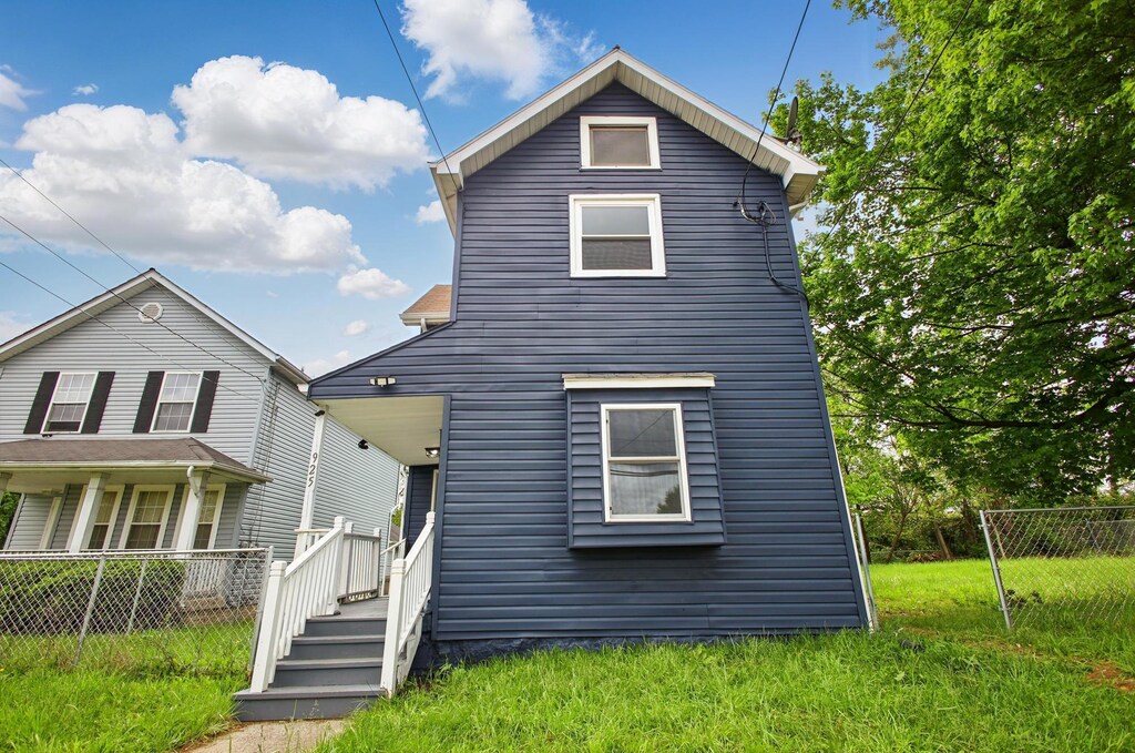 925 E St, Springfield, OH 45505 - photo 1