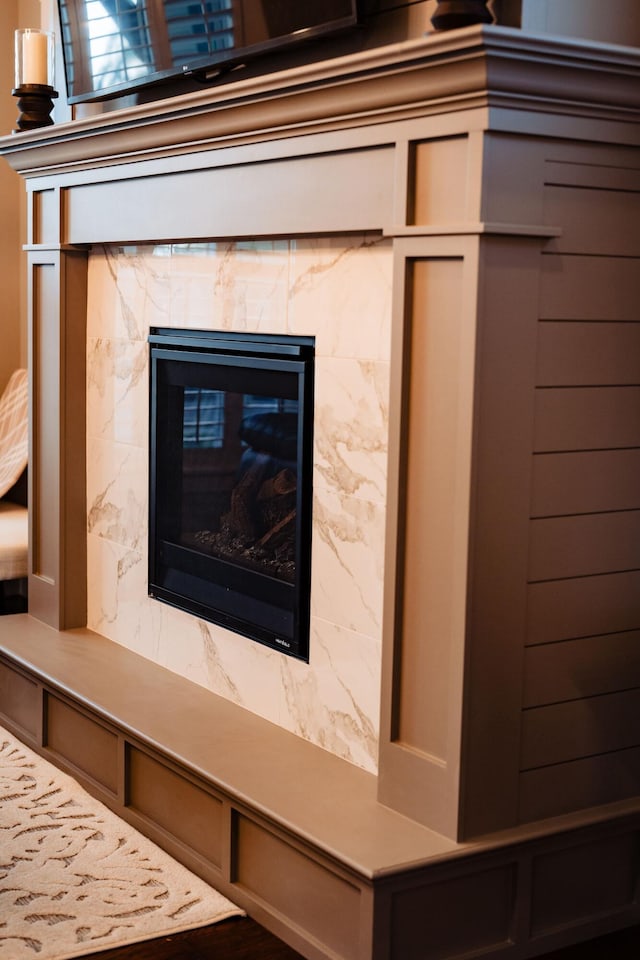 2737 Executive Dr, Troy, OH 45373 - detailed view of a fireplace
