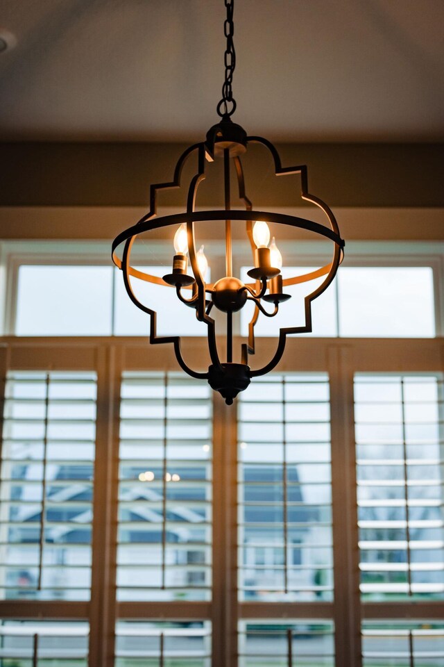 2737 Executive Dr, Troy, OH 45373 - detailed view of a chandelier