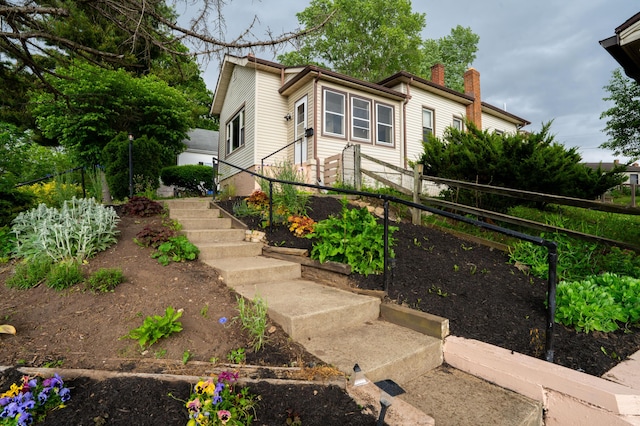 317 S Miami Ave, Xenia, OH 45385 - view of front of house with a chimney