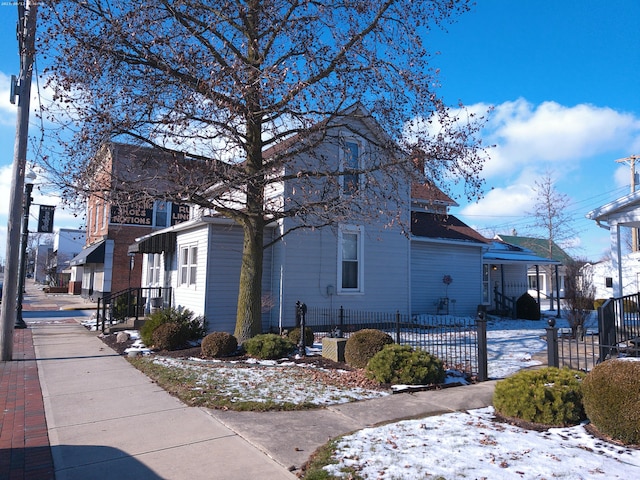 Listing photo 3 for 108 W State St, Botkins OH 45306