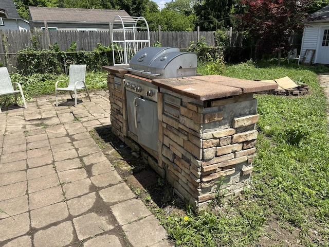 320 N Clairmont Ave, Springfield, OH 45503 - view of patio / terrace with area for grilling