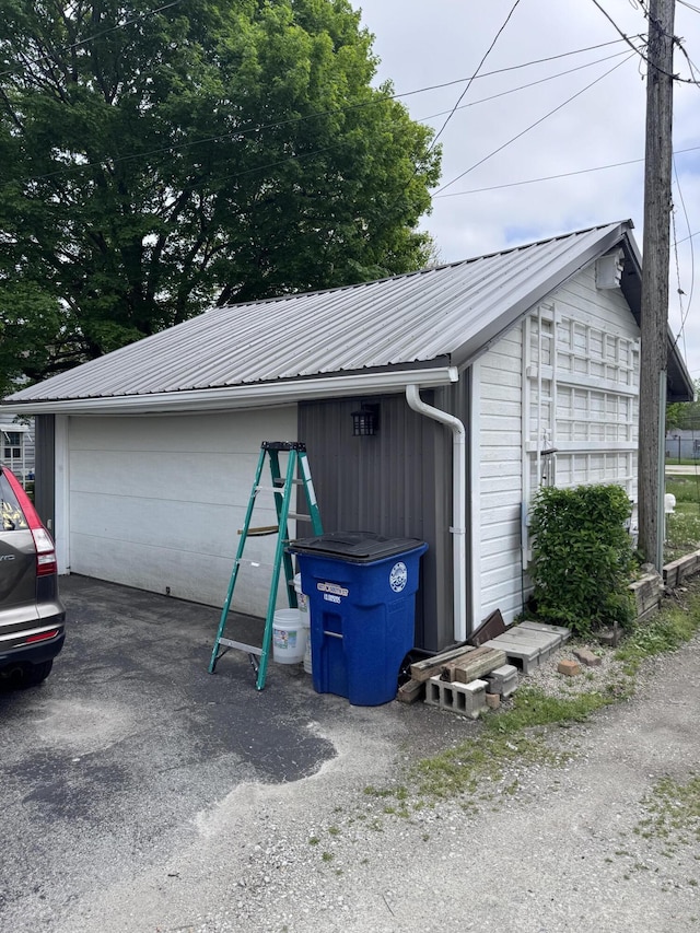 607 W S St, Saint Marys, OH 45885 - view of detached garage