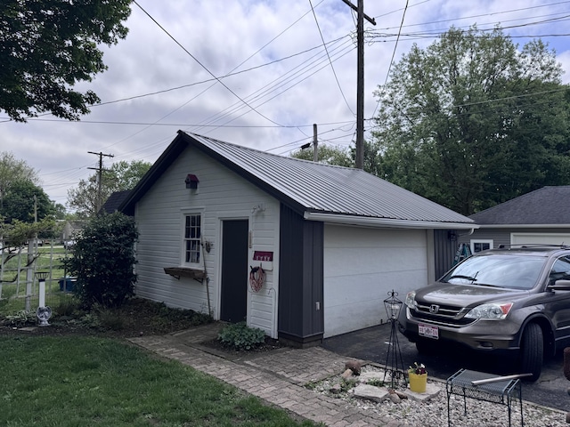 607 W S St, Saint Marys, OH 45885 - view of detached garage