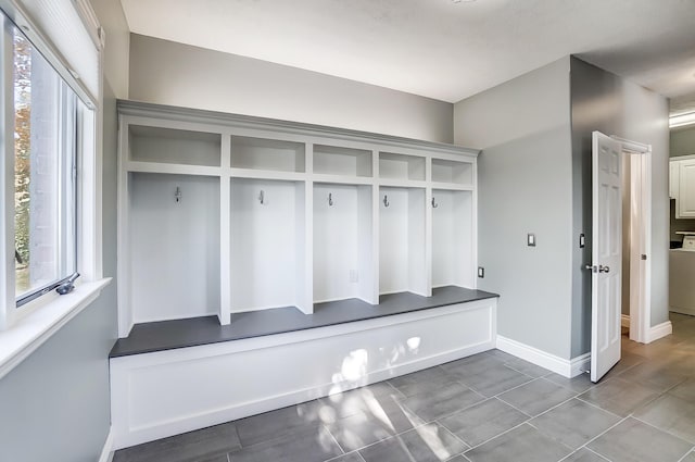 mudroom featuring washer / clothes dryer