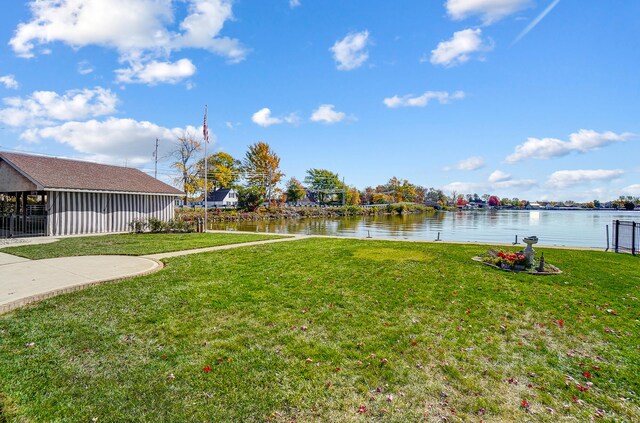 view of yard with a water view