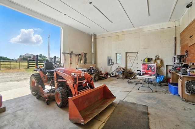 891 N Tecumseh Rd, Springfield, OH 45504 - view of garage