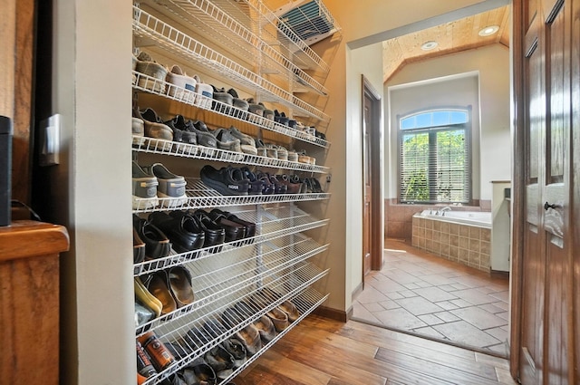 891 N Tecumseh Rd, Springfield, OH 45504 - view of pantry