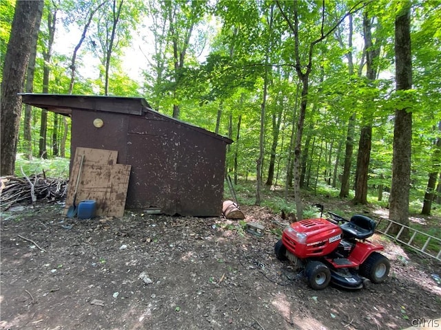 view of outdoor structure