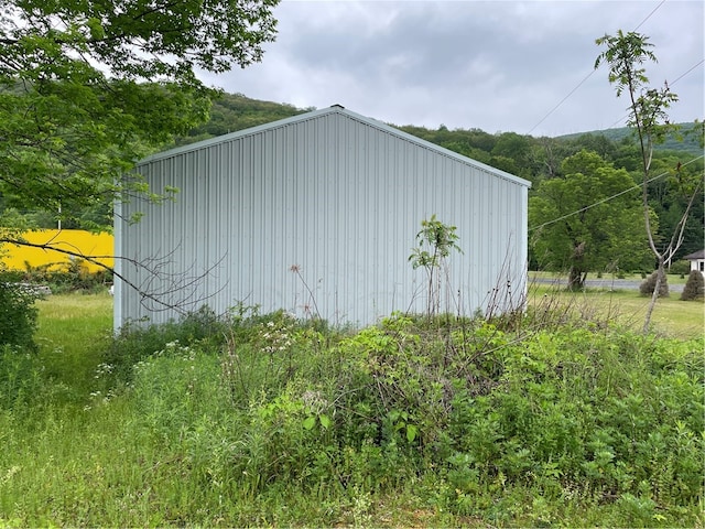 view of outdoor structure