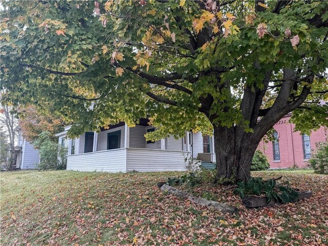 12 Academy St, Antwerp, NY 13608 - view of side of home