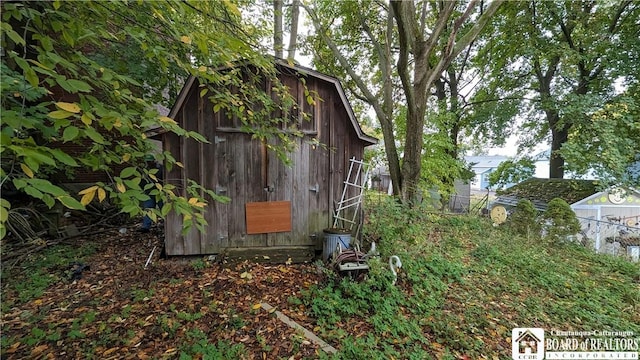 view of outdoor structure