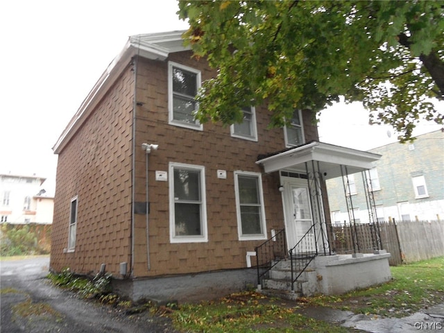 view of front of home