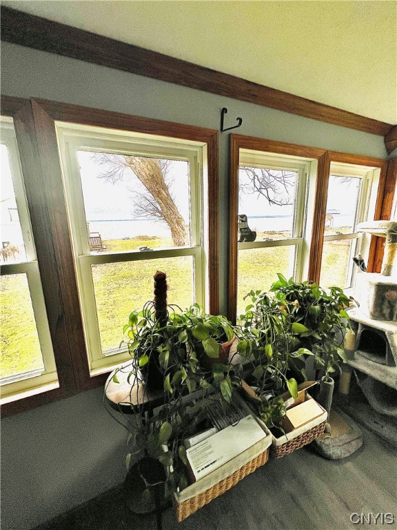 room details featuring ornamental molding