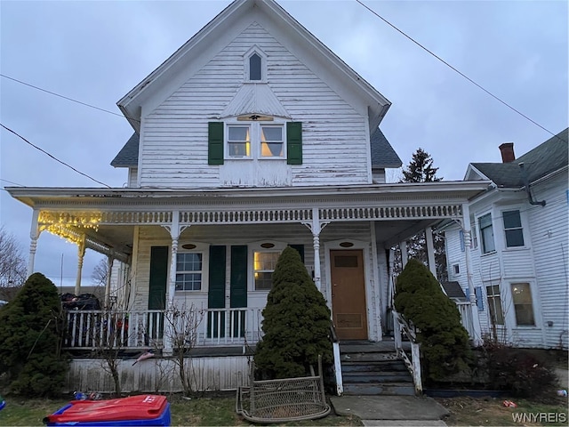 view of front facade featuring covered porch