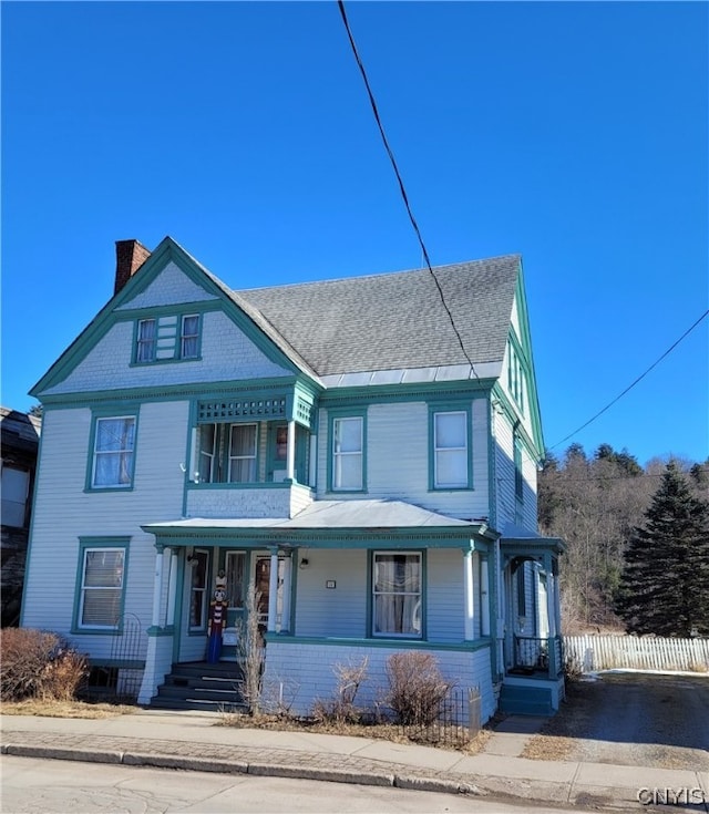 view of front of property with a porch