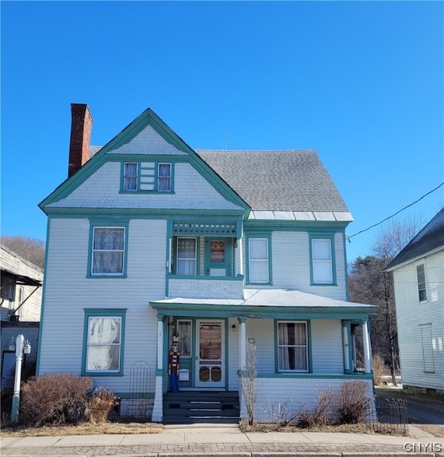 view of front of home with covered porch