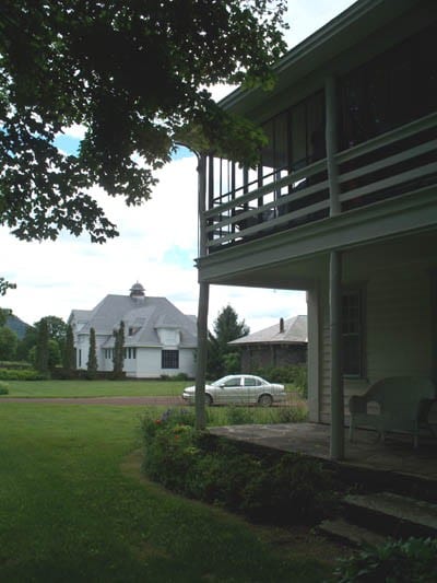 view of yard with a balcony