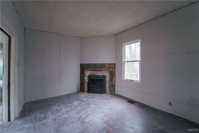 view of unfurnished living room