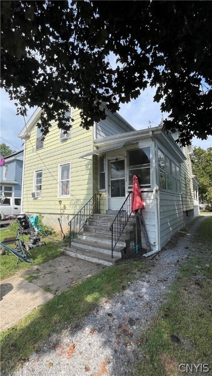 view of front of house