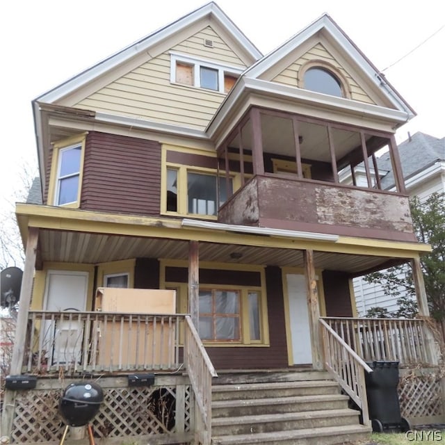 view of front of house featuring covered porch