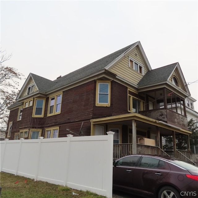 view of front of home featuring a porch