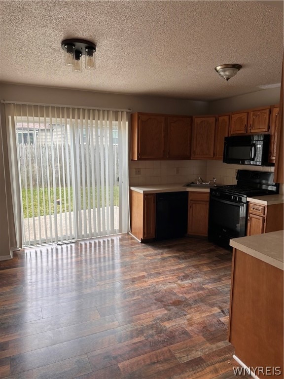 3055 Mckinley Pkwy E, Hamburg, NY 14219 - photo 5