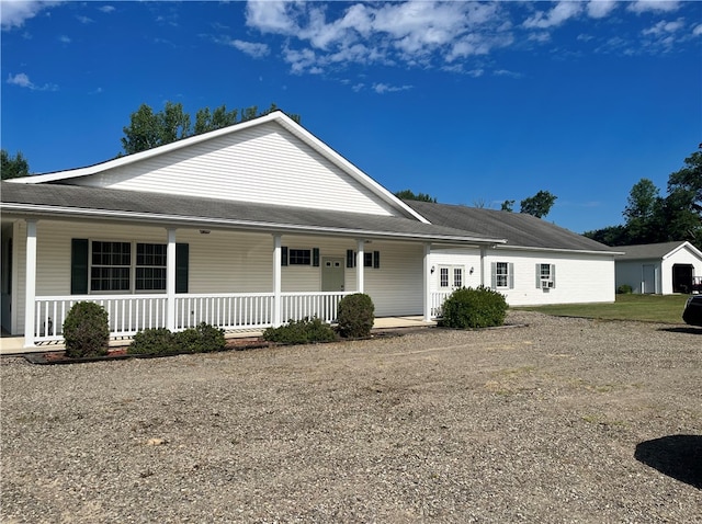 view of front of home featuring a porch