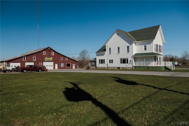 view of front of home with a front yard