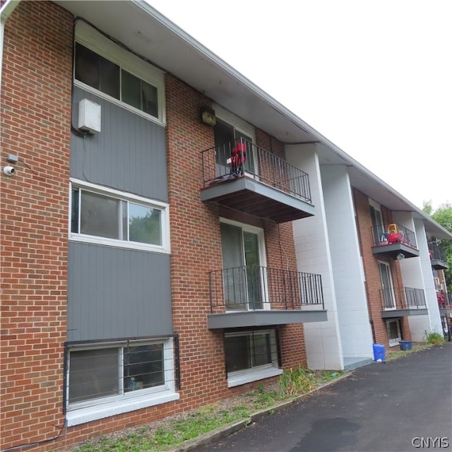 Listing photo 2 for 1027 Highland St Unit 29, Syracuse NY 13203