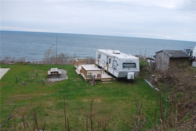 bird's eye view featuring a water view