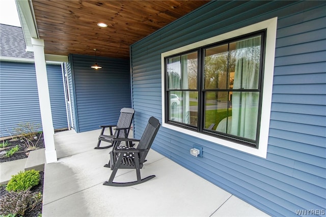 view of patio / terrace with covered porch