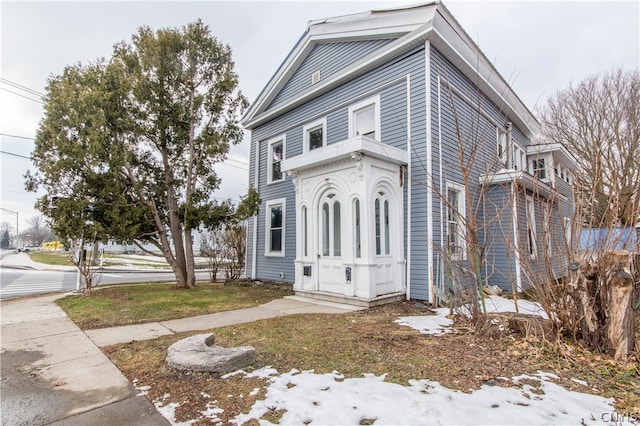 view of front of house