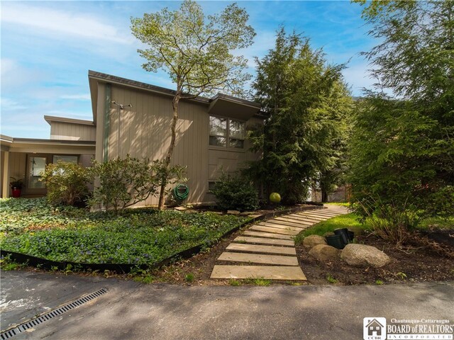 2 Elm Ln, Chautauqua, NY 14722 - view of property exterior