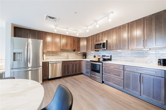 205 Lakeshore Dr Unit 422, Canandaigua City, NY 14424 - photo 8