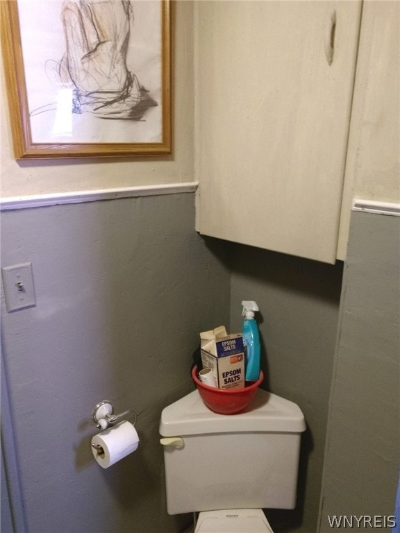 bathroom featuring toilet