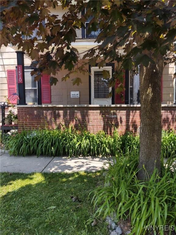1510 Ashland Ave, Niagara Falls, NY 14301 - entrance to property with brick siding
