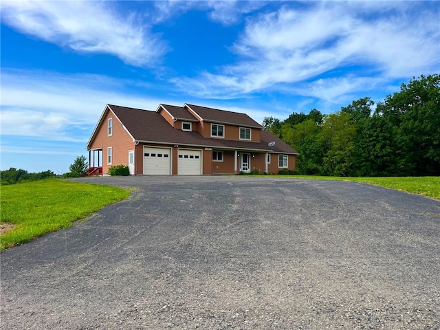 view of front facade featuring a garage