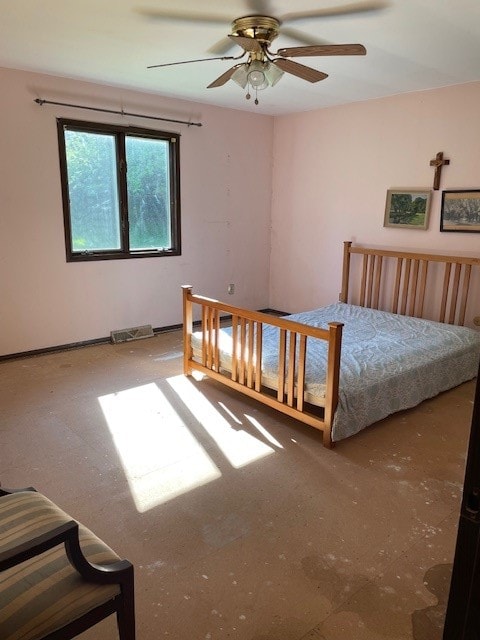 unfurnished bedroom with ceiling fan