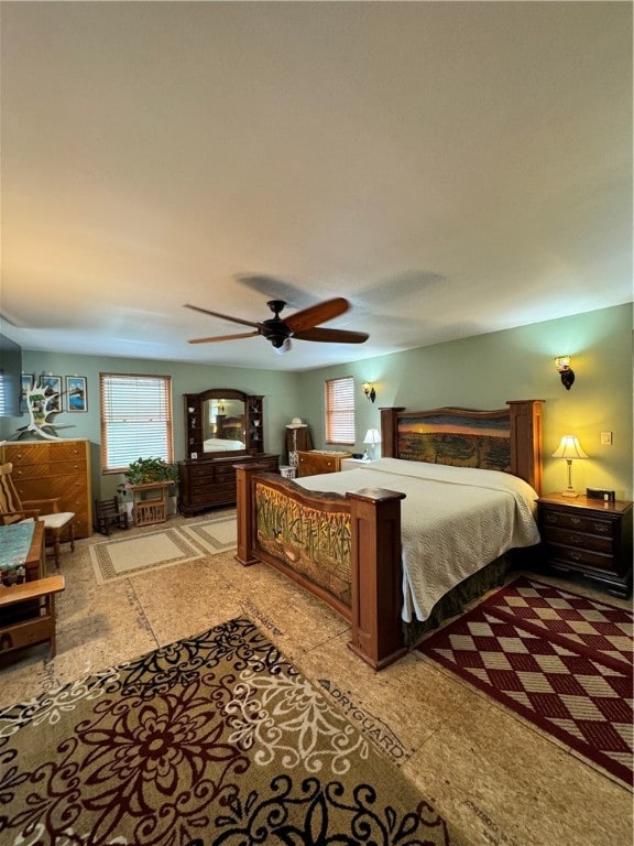 bedroom with ceiling fan