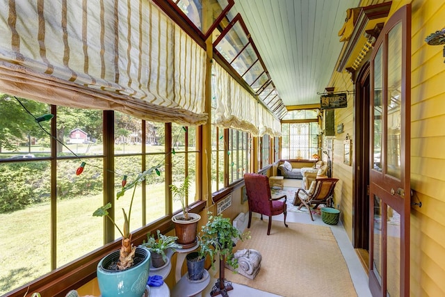 sunroom / solarium with a healthy amount of sunlight