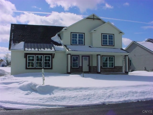 view of front facade with covered porch