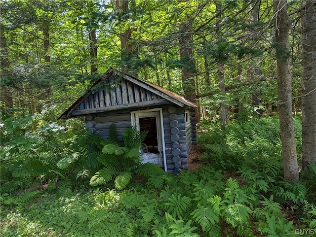 view of outbuilding