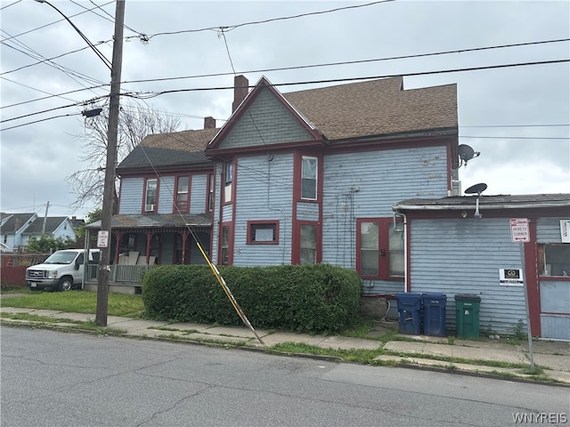 view of front of property